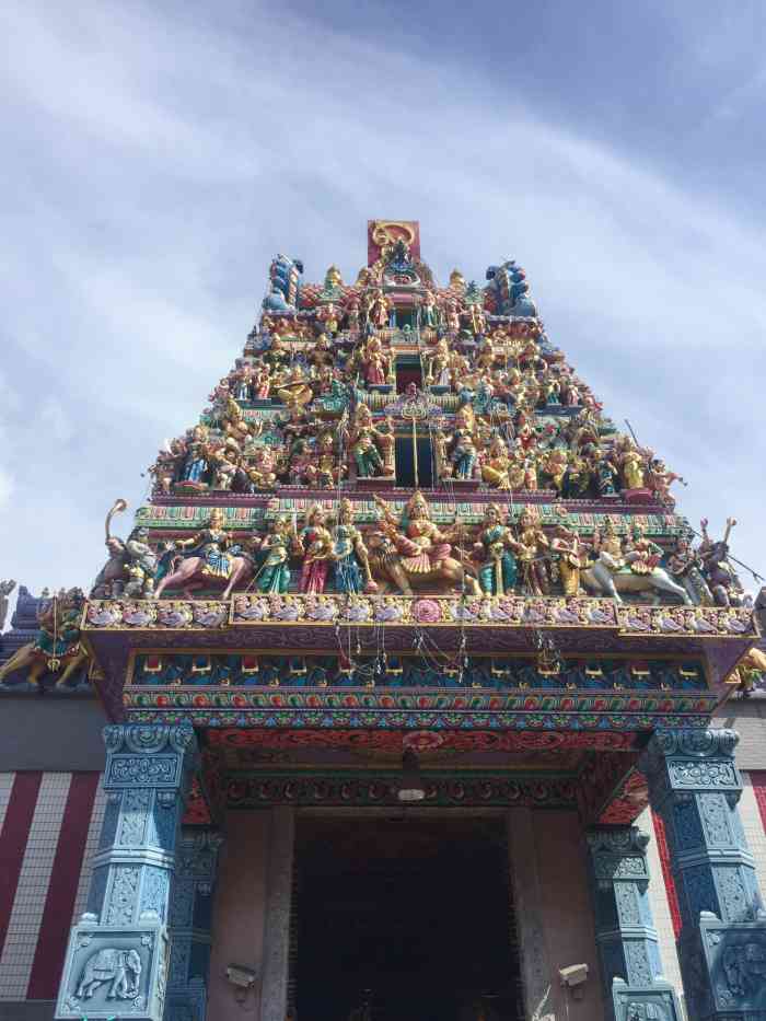 维拉玛卡里雅曼兴都庙-"这个兴都庙是小印度景点之一,很大的庙,就.