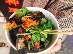 -黑色经典臭豆腐·湖南特产(步行街店)