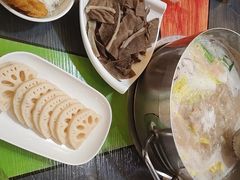 -四季喧黔味豆米火锅(万达广场店)