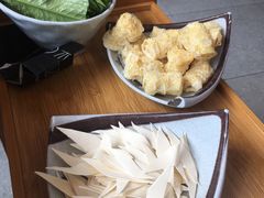 -毛辣果·贵州红酸汤牛肉火锅(西单店)