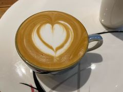 -LEO CAFE
