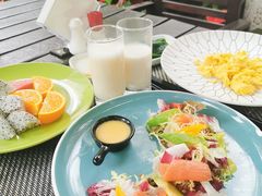-深圳富苑皇冠假日套房酒店