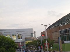 -万象城-停车场