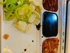 -牛味道炭火烤肉(湖前总店)