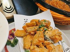 -阿瓦山寨·湘菜现炒·剁椒鱼头王(咸阳总店)