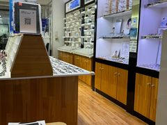 -MiRi眼镜·蔡司·星趣控·尼康控优点视觉合作店(南京东路店)