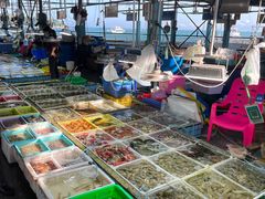 -霞涌市场海鲜摆卖区