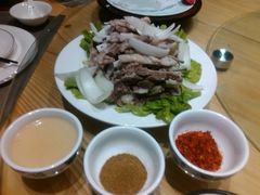 手抓肉-品味新疆民族风味餐厅(东方今典店)