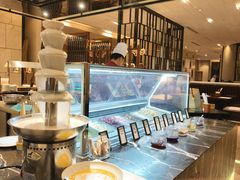 -广州万富希尔顿酒店·感趣自助餐厅·金秋蟹宴生蚝海鲜刺身