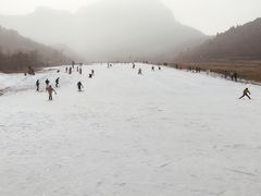 -济南卧虎山滑雪场