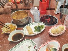 -四囍码头海鲜烧烤自助火锅(外滩南京东路悦荟广场店)