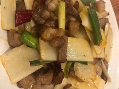 云南腊肉炒香笋-云海肴·汽锅鸡·云南菜(广安门天虹店)