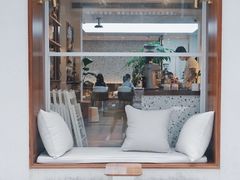 -Line 咖啡(石厦花园店)