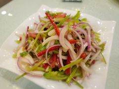 新疆老虎菜-楼兰酒店-天山餐厅(含光路店)