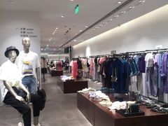 -URBAN REVIVO(高德置地广场·春广场店)