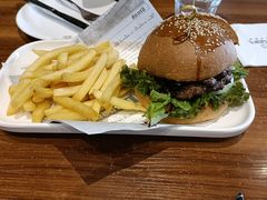 蓝莓鹅肝汉堡-TIGERS老虎西餐(亦庄店)