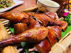 -老滇山寨•云南特色菜•地方菜•民族风情歌舞表演(金碧店)