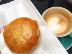 现烤鲜花饼-嘉华鲜花饼·现烤(昆明老街店)