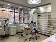 -茂菊口腔连锁(浦东南路店)