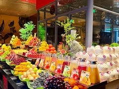 -雍容荟帝王蟹活龙虾展台自助(IFS黑金店)