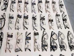 -J-Optical佳视明眼镜·蔡司视觉(青岛金茂览秀城店)