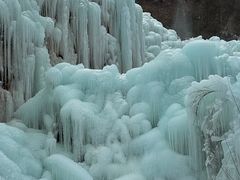 -大平台龙居瀑布旅游区