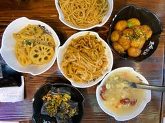 -黑白电视长沙小吃(美林M·LIVE天地东座店)