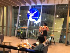 等位区-瑞幸咖啡(厦门SM二期新生活广场店)