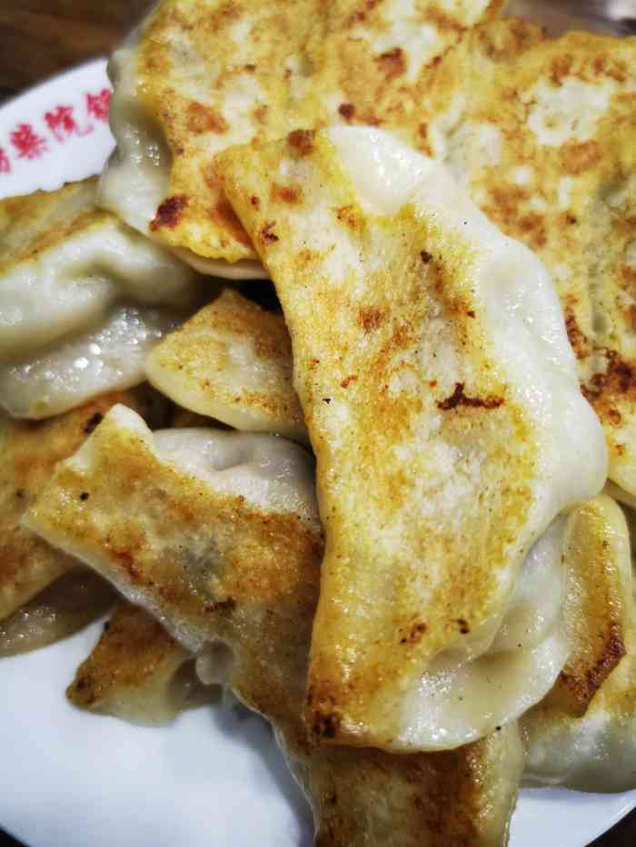 劈柴院锅贴(沈阳路店)-"每次路过总是要进去吃一吃的,没什么说的,.