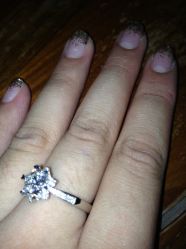 -威德钻石-克拉钻大本营(南京东路店)