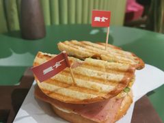 -Catch Bagel(芳草地店)