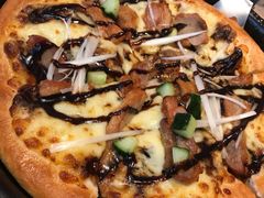 果木香风味烤鸭比萨-必胜客(栖乐荟店)