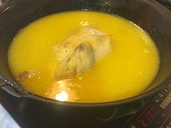 -鲜入围煮花胶鸡海鲜火锅