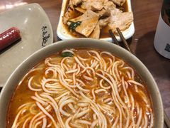 -亮亮面馆(经六路店)