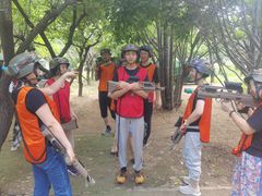 -亲兄弟真人CS团建拓展基地