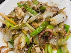 -老东镇啤酒屋海鲜加工·蒸汽海鲜·海鲜烧烤(台东店)