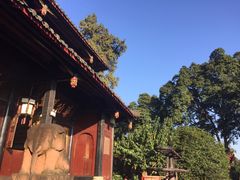 -峨眉山报国寺
