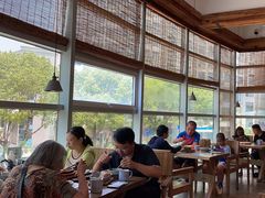 -蜜桃餐厅·伴山(湖滨商业街店)