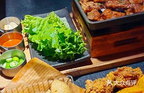 Honey-glazed Pork Shoulder