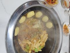 -哈尔滨烧烤·山河村铁锅炖(交大店)