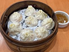 -莱莱小笼·乔艾
