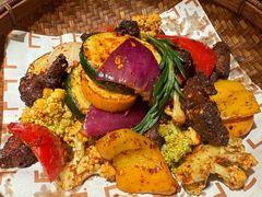 烤牛肉菜蔬-蘑界·野生菌火锅(深业上城店)