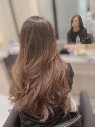 -HAIR CORNER