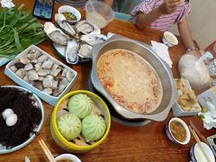 -老何家后安粉·糟粕醋海鲜火锅(三亚湾椰梦长廊店)