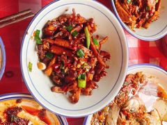 腊肥肠炒杏鲍菇-荆九爷爆炒桥头三嫩(浙大店)