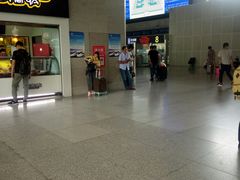 -周黑鸭(火车站一店)