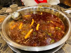 全红味锅底-肖肖酸萝卜鱼火锅(总店)