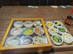 -良米山·云南野生菌过桥米线(上海首店)