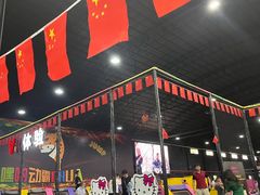 -嘿哟动霸CHUA·新潮玩运动娱乐中心·蹦床滑冰团建乐园