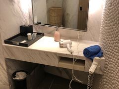 -上海滴水湖皇冠假日酒店